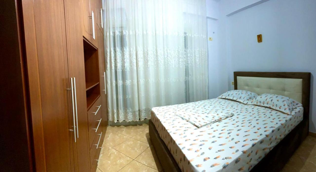 Honey Apartment Near Port Of Saranda מראה חיצוני תמונה