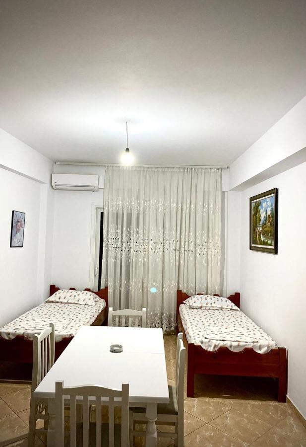 Honey Apartment Near Port Of Saranda מראה חיצוני תמונה
